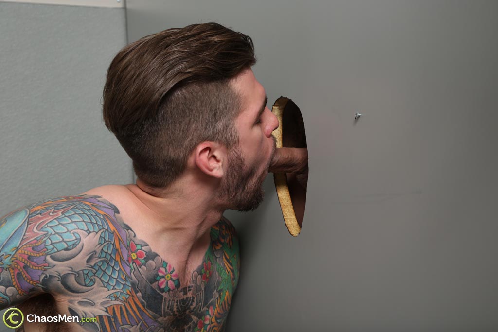 Gay hunks Elias & Shiloh have steamy oral sex in a gloryhole bathroom  